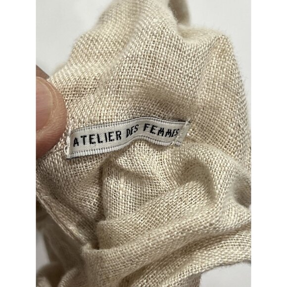 Atelier Des Femmes Linen Scrunchie in Cream - Picture 4 of 4